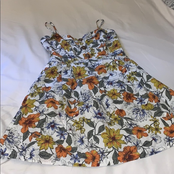 Forever 21 floral dress - Picture 2 of 3